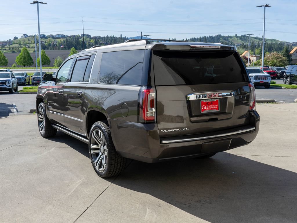 Used 2019 GMC Yukon XL Denali w/ Denali Ultimate Package AWD/4WD image 5