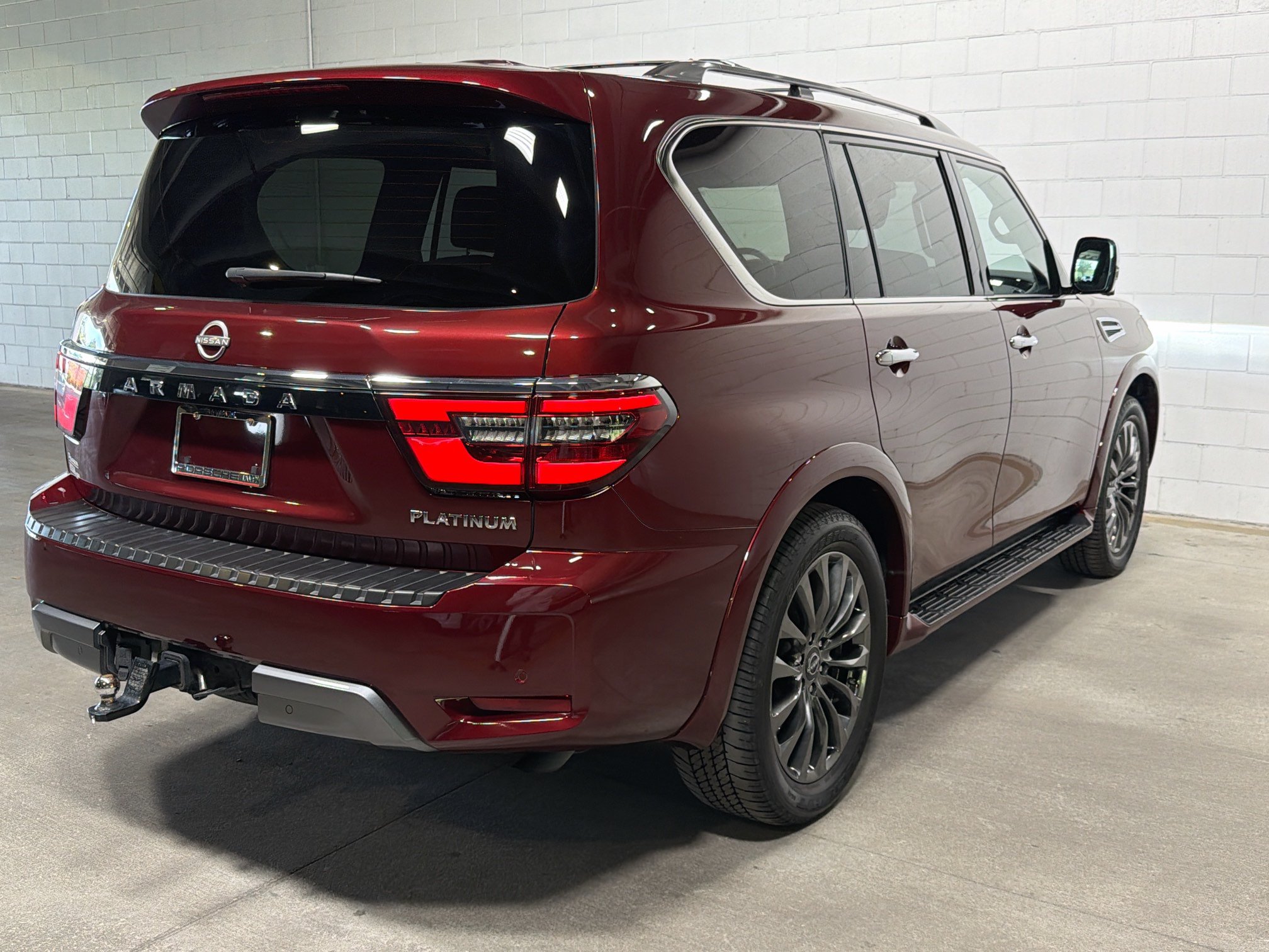 Used 2024 Nissan Armada Platinum w/ Captain's Chairs Package AWD/4WD image 7