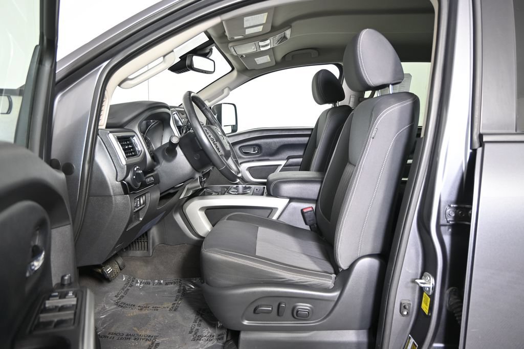 Used 2021 Nissan Titan SV w/ SV Convenience Package AWD/4WD image 20