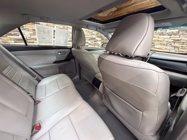 Used 2016 Toyota Camry XLE w/ Moonroof Package FWD image 37