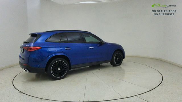 Used 2025 Mercedes-Benz GLC 350e 4MATIC w/ AMG Line image 75