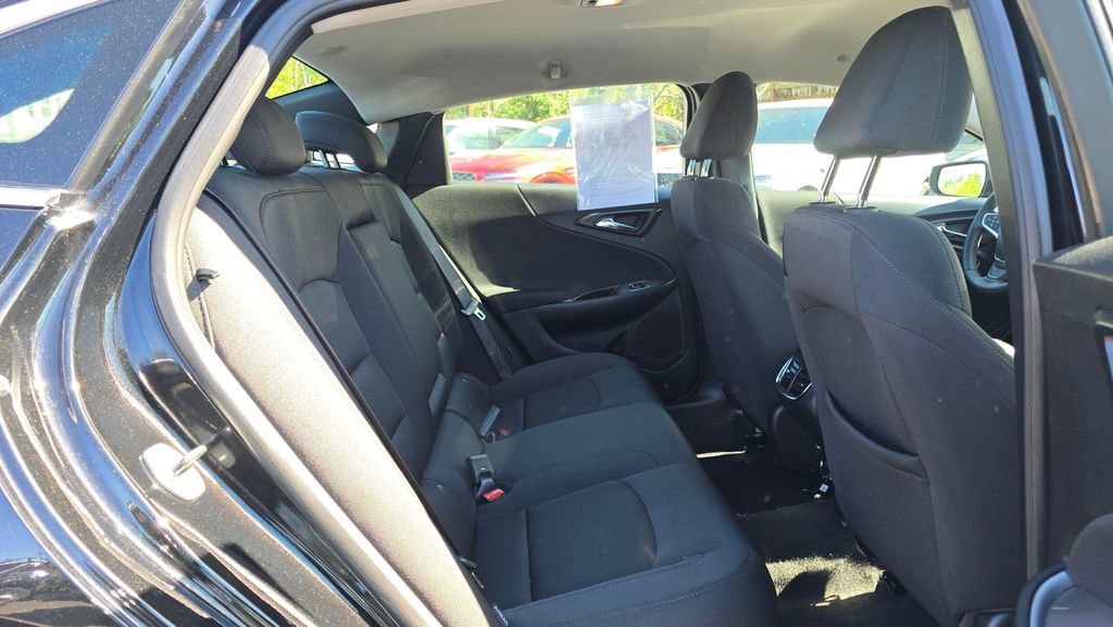 Used 2024 Chevrolet Malibu LT w/ Midnight Edition FWD image 11