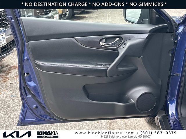 Used 2018 Nissan Rogue S FWD image 19