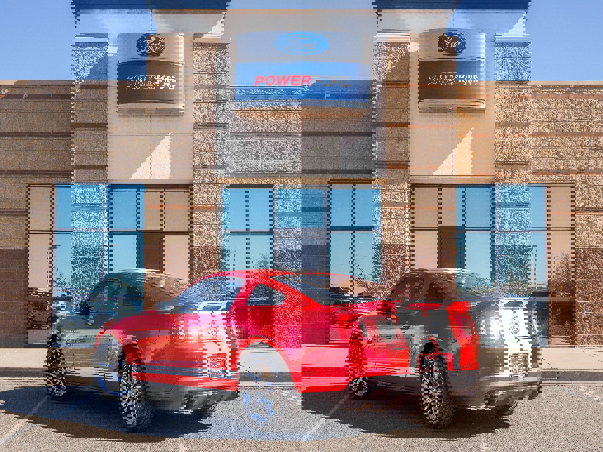 Used 2011 Ford Mustang Shelby GT500 w/ Electronics Pkg image 8