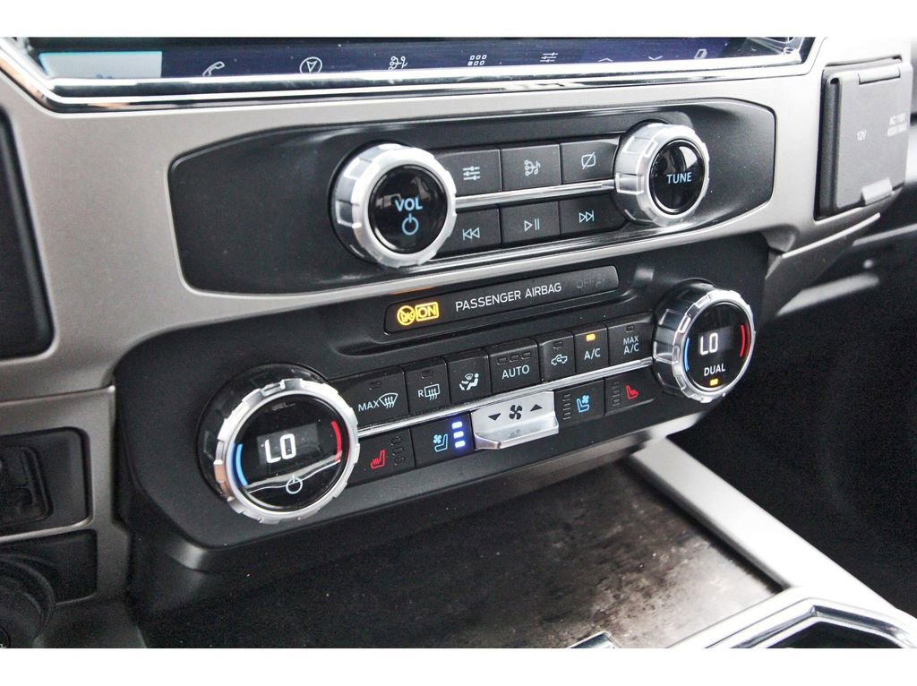 Certified 2022 Ford F350 Lariat w/ Chrome Package AWD/4WD image 27