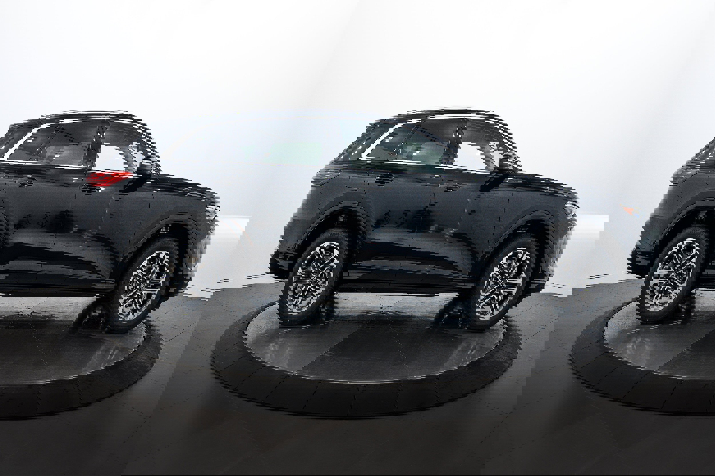 New 2025 Audi Q5 Premium Plus image 3