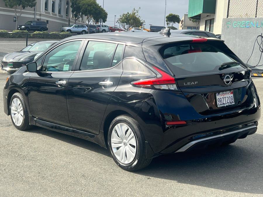 Used 2025 Nissan Leaf S image 7