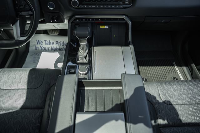 Used 2024 Toyota Sequoia Limited w/ Tow Technology Package AWD/4WD image 38