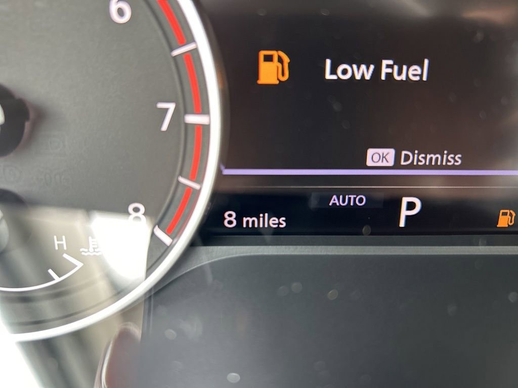 Used 2025 Nissan Rogue S AWD/4WD image 19