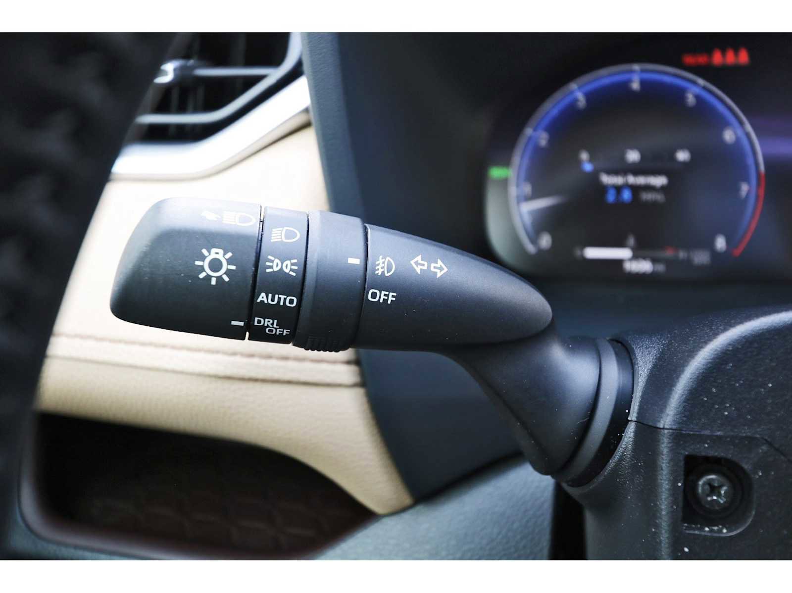 Used 2025 Toyota RAV4 Limited image 17