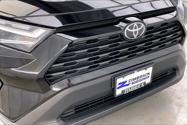 Used 2024 Toyota RAV4 XLE AWD/4WD image 30