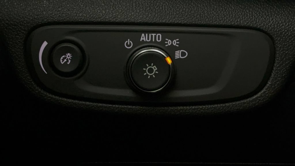 Used 2025 Chevrolet TrailBlazer LT FWD image 19