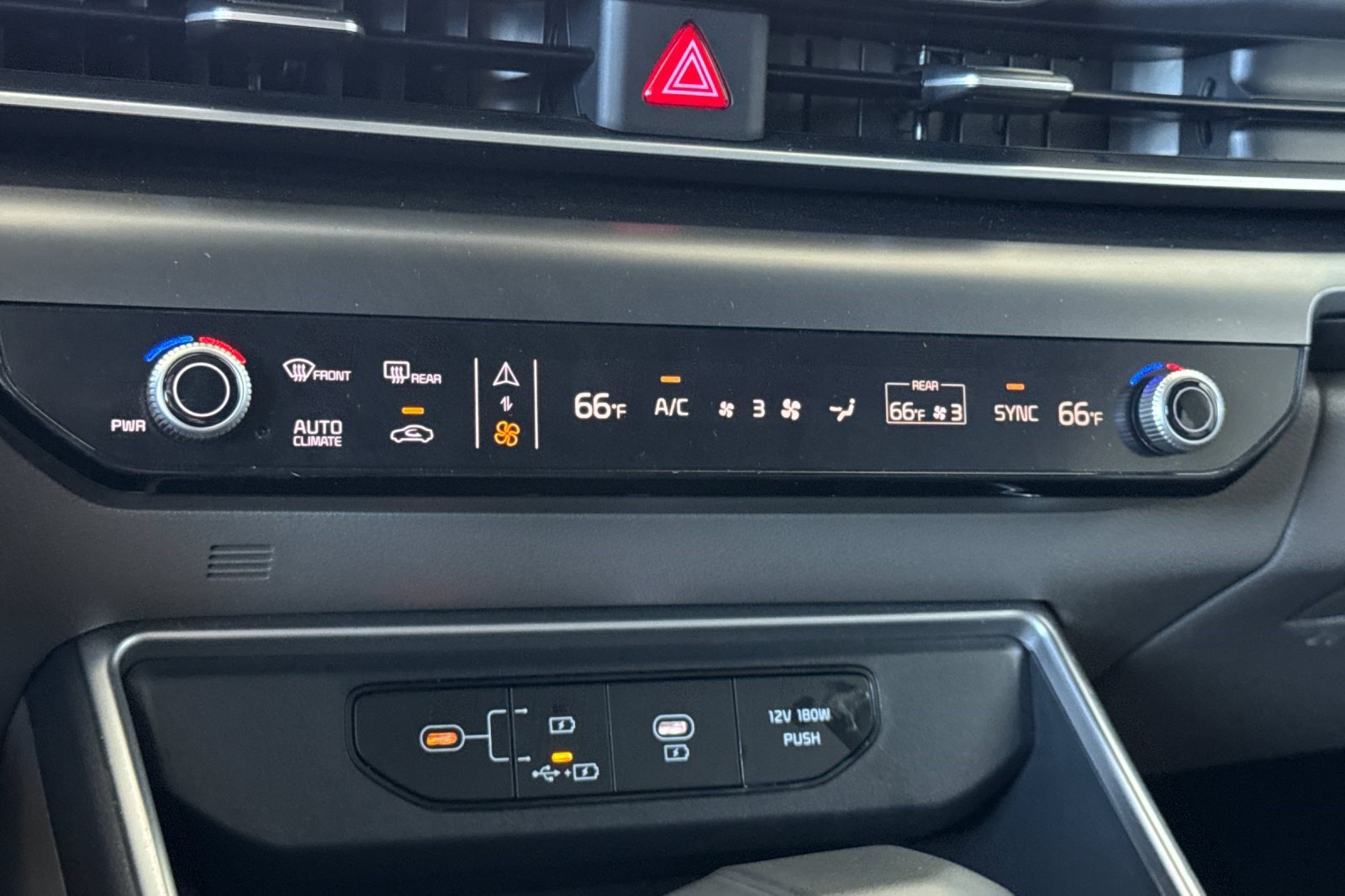 Used 2026 Kia Carnival FWD image 18