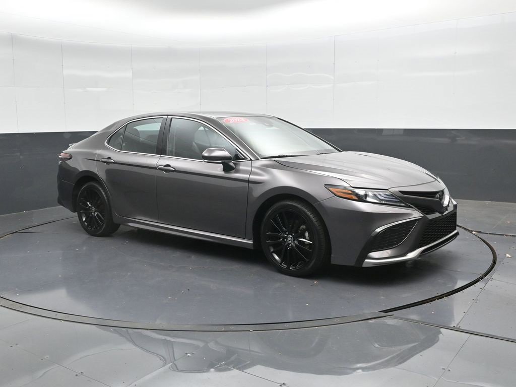 Used 2024 Toyota Camry XSE image 4