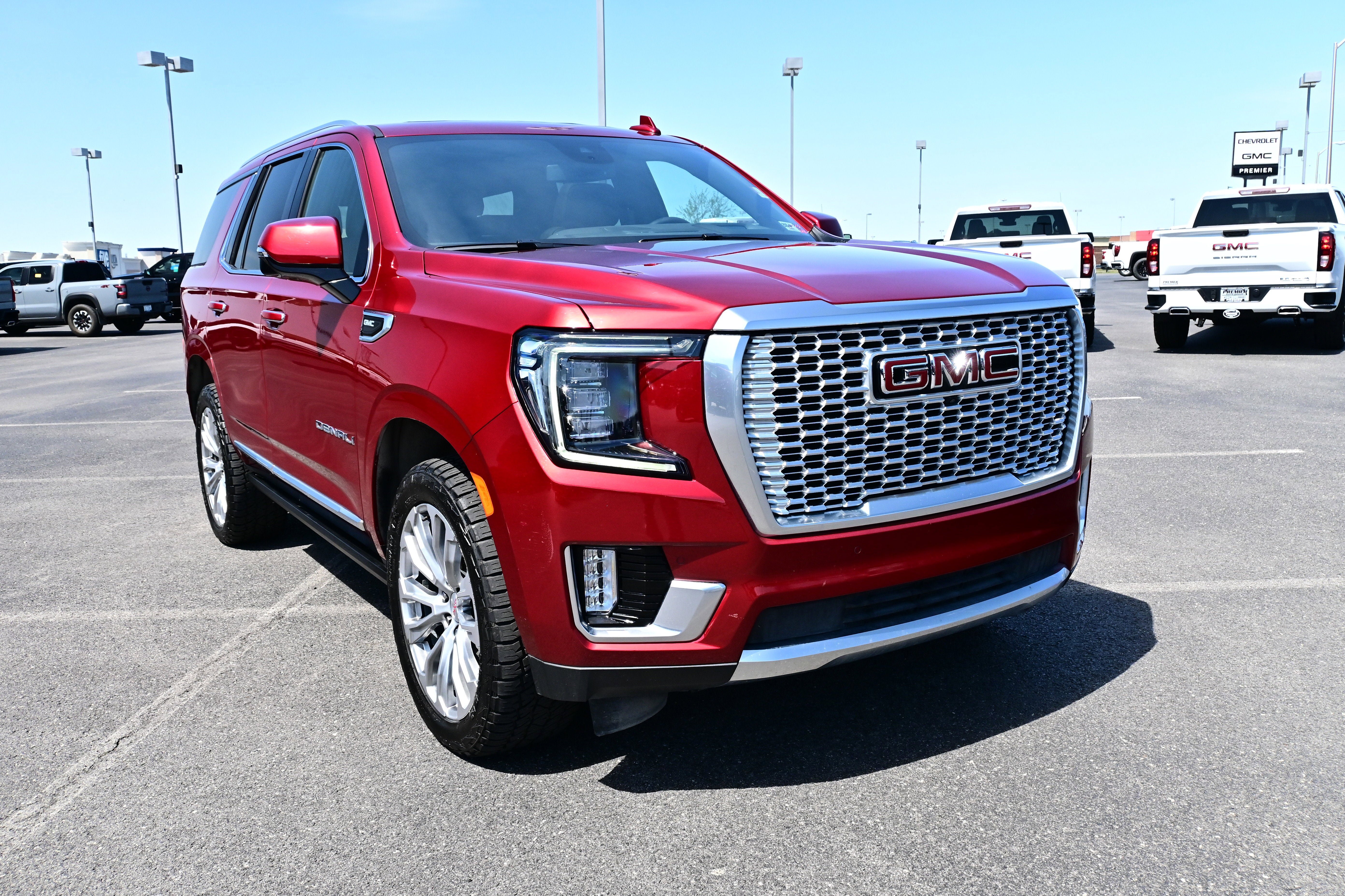 Used 2024 GMC Yukon Denali w/ Max Trailering Package AWD/4WD image 2
