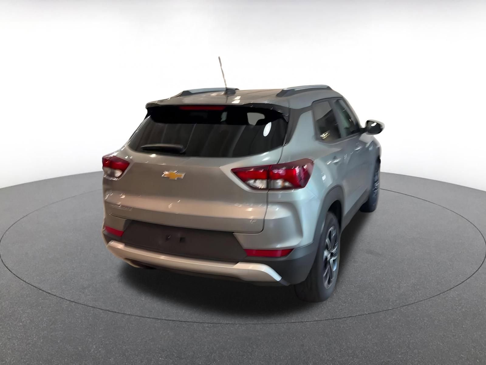 Used 2025 Chevrolet TrailBlazer LT image 14