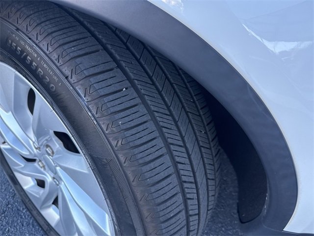 Used 2021 Land Rover Discovery S image 14