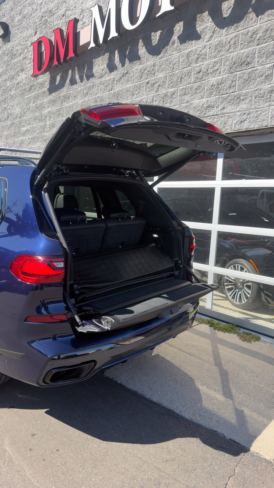 Used 2021 BMW X7 M50i AWD/4WD image 11