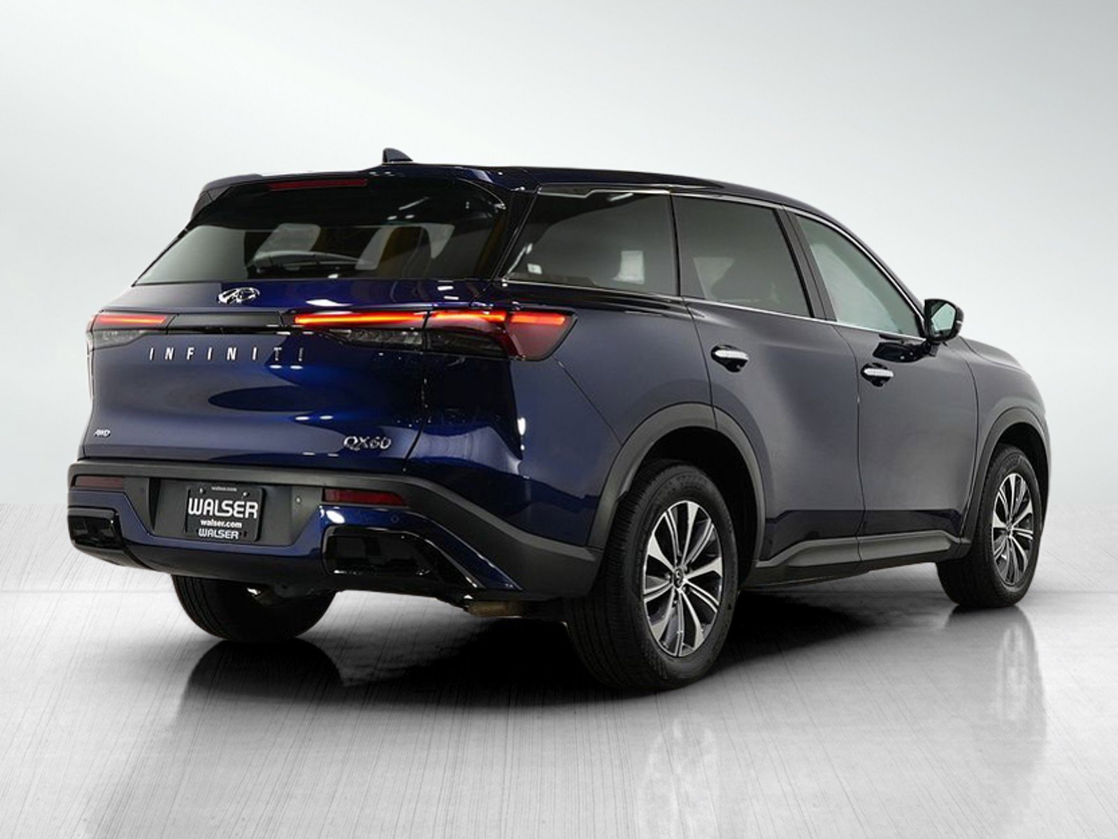 Used 2023 INFINITI QX60 Pure image 6