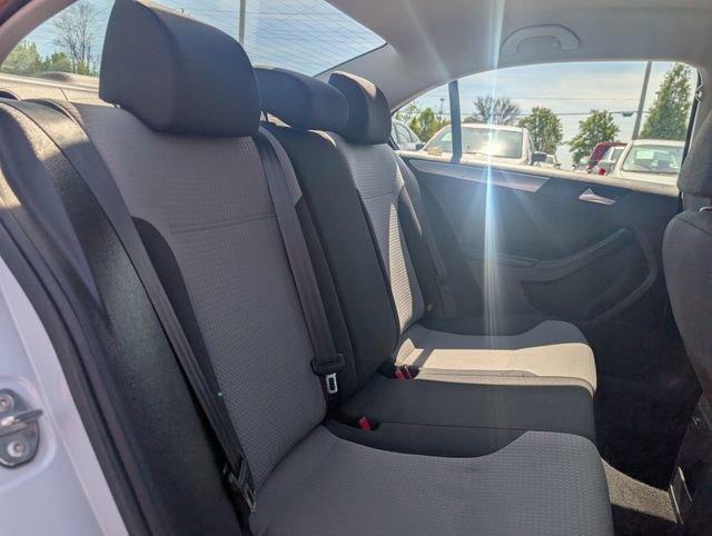 Used 2018 Volkswagen Jetta S w/ Cold Weather Package FWD image 19