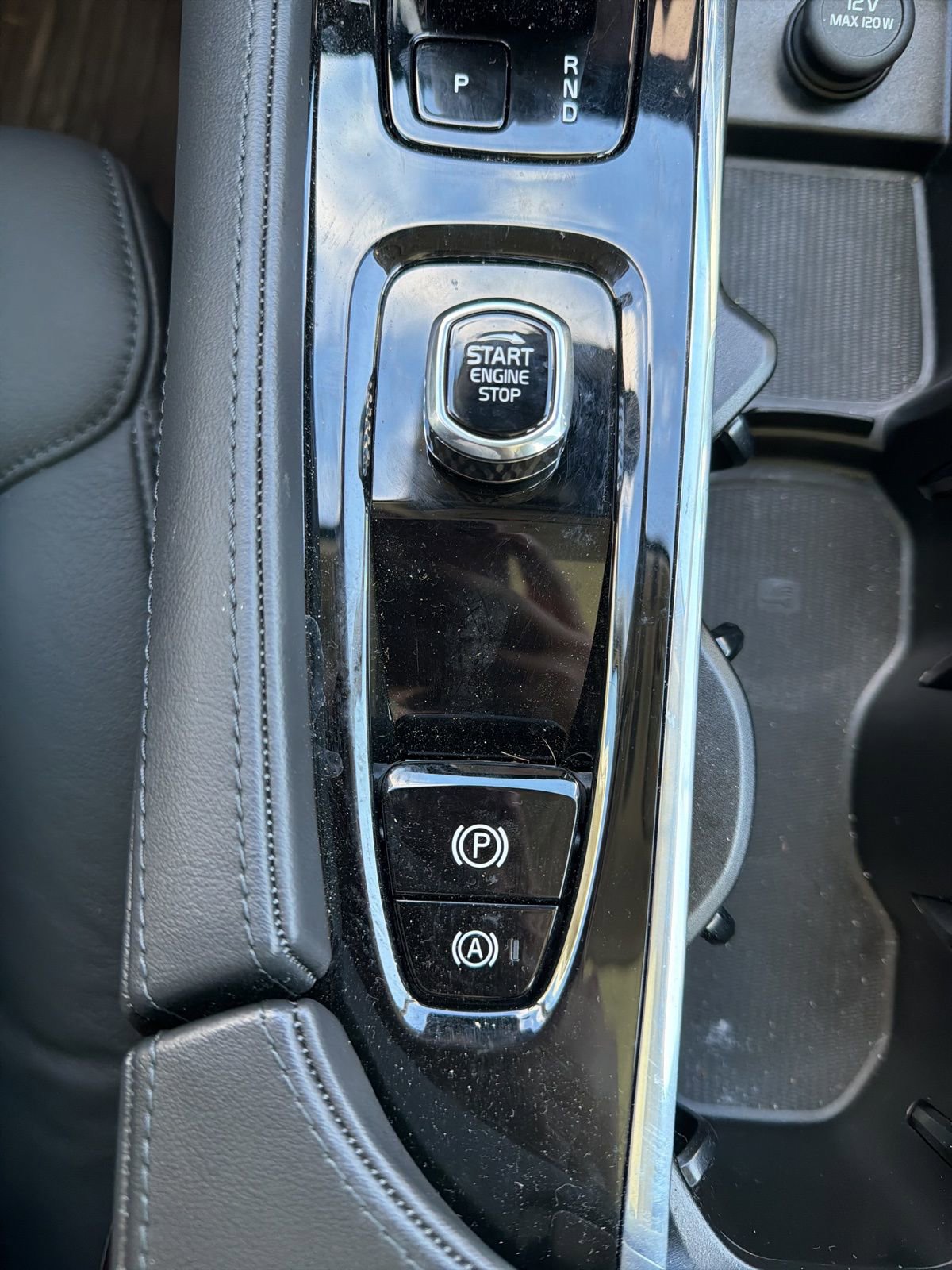 Certified 2025 Volvo S90 B6 Plus w/ Protection Package Premier image 40