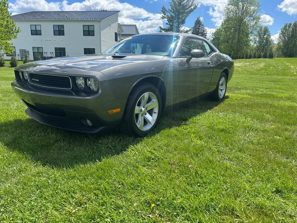 Used 2009 Dodge Challenger SE RWD image 7