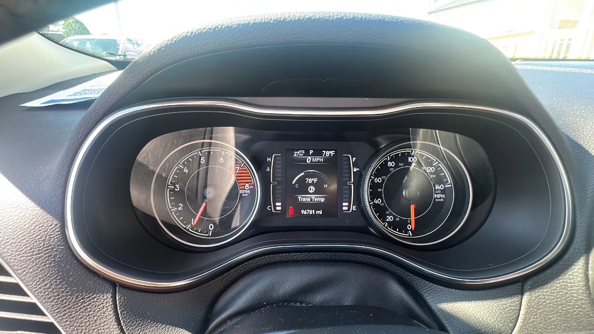 Used 2019 Jeep Cherokee Latitude Plus w/ Cold Weather Group AWD/4WD image 13