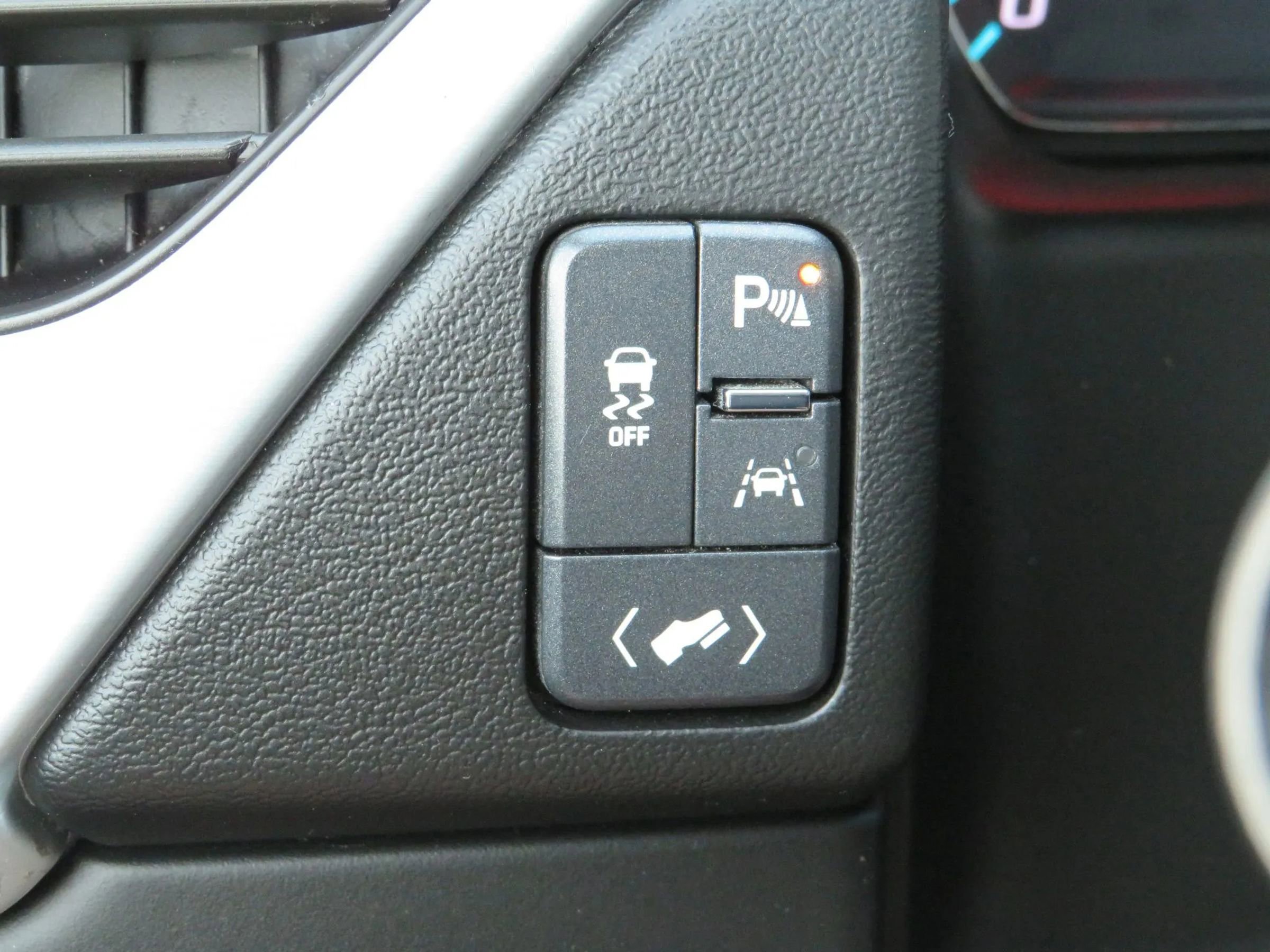 Used 2019 GMC Yukon XL SLT image 16