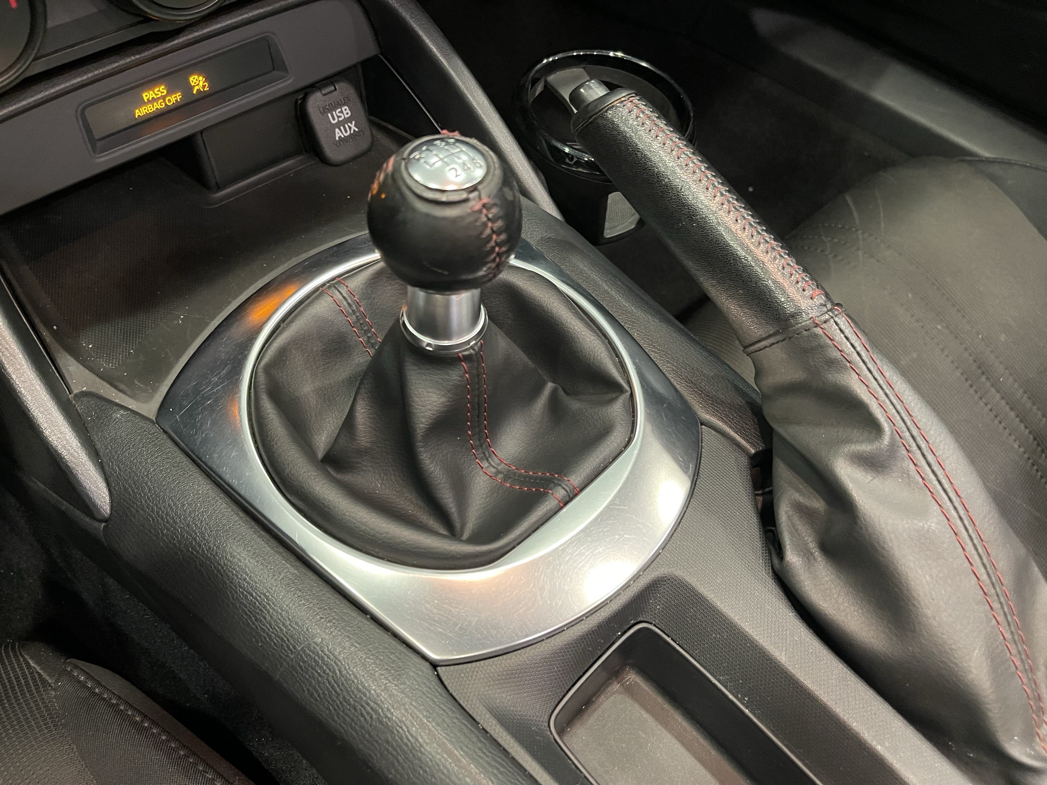 Used 2016 MAZDA MX-5 Miata Sport RWD image 18