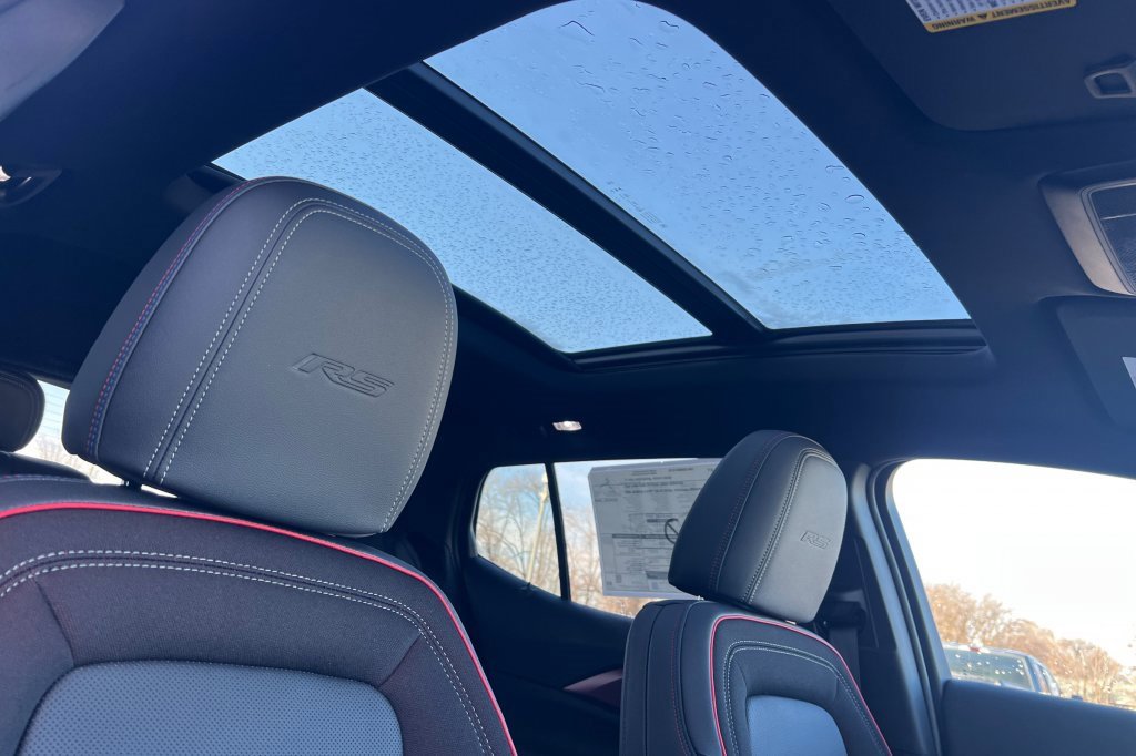 New 2026 Chevrolet Equinox EV RS image 14