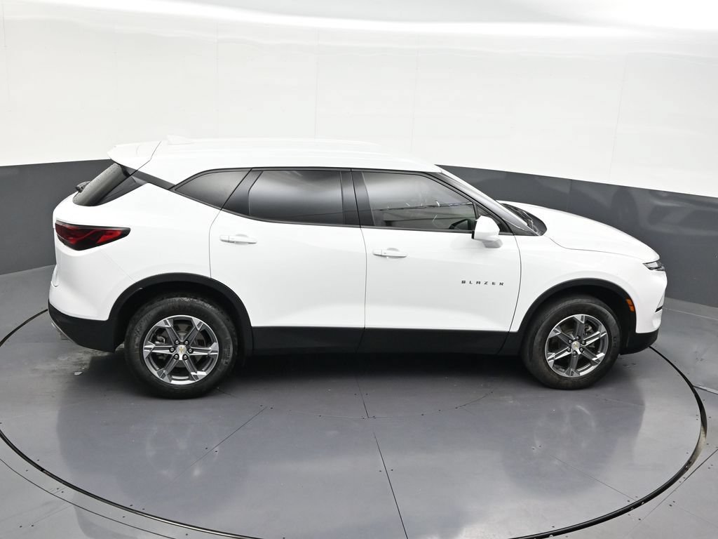 Used 2024 Chevrolet Blazer LT FWD image 21
