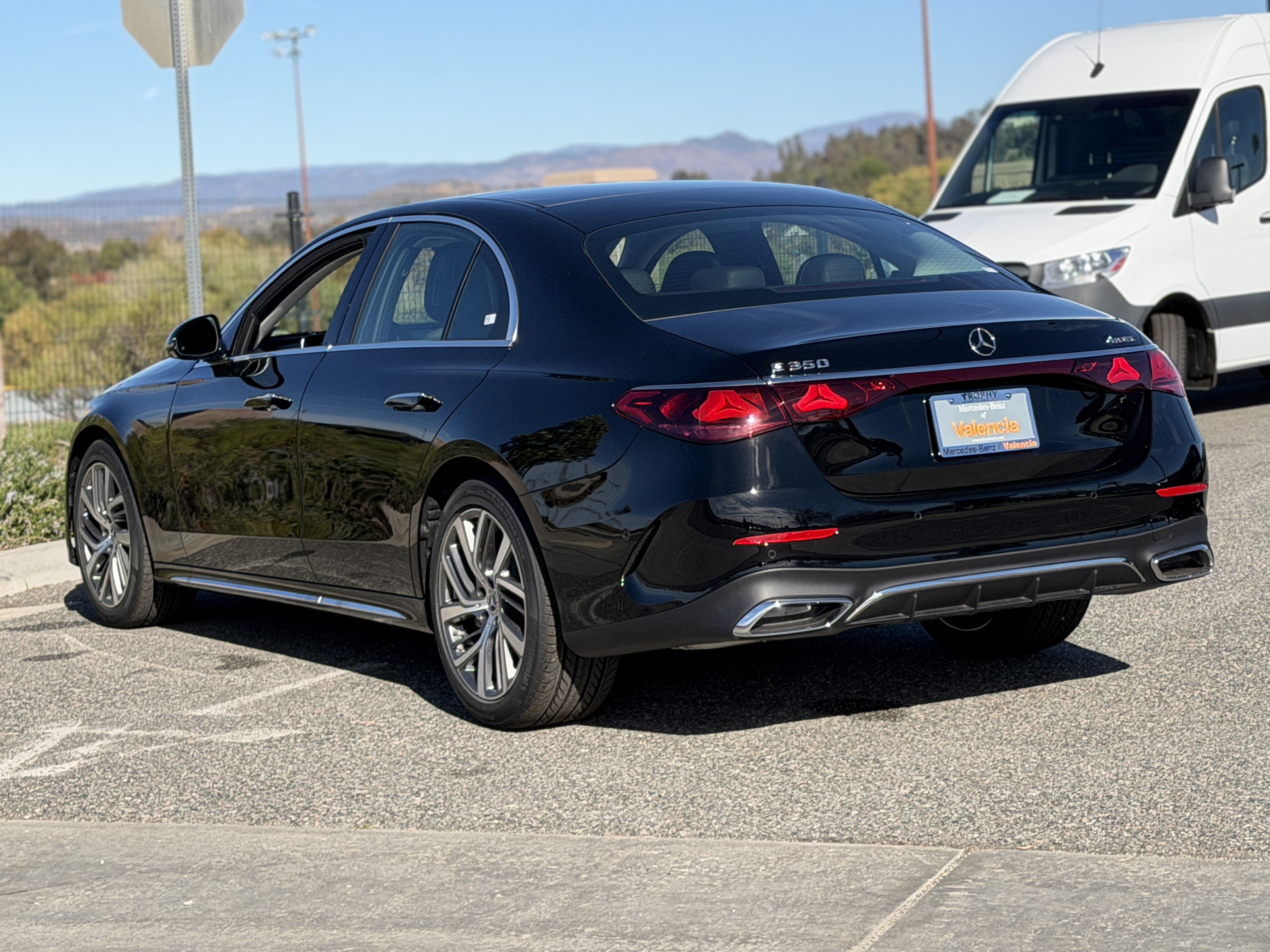 New 2026 Mercedes-Benz E 350 4MATIC Sedan image 10