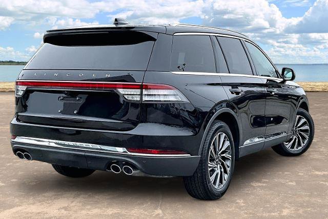 Used 2025 Lincoln Aviator Premiere Utility image 6