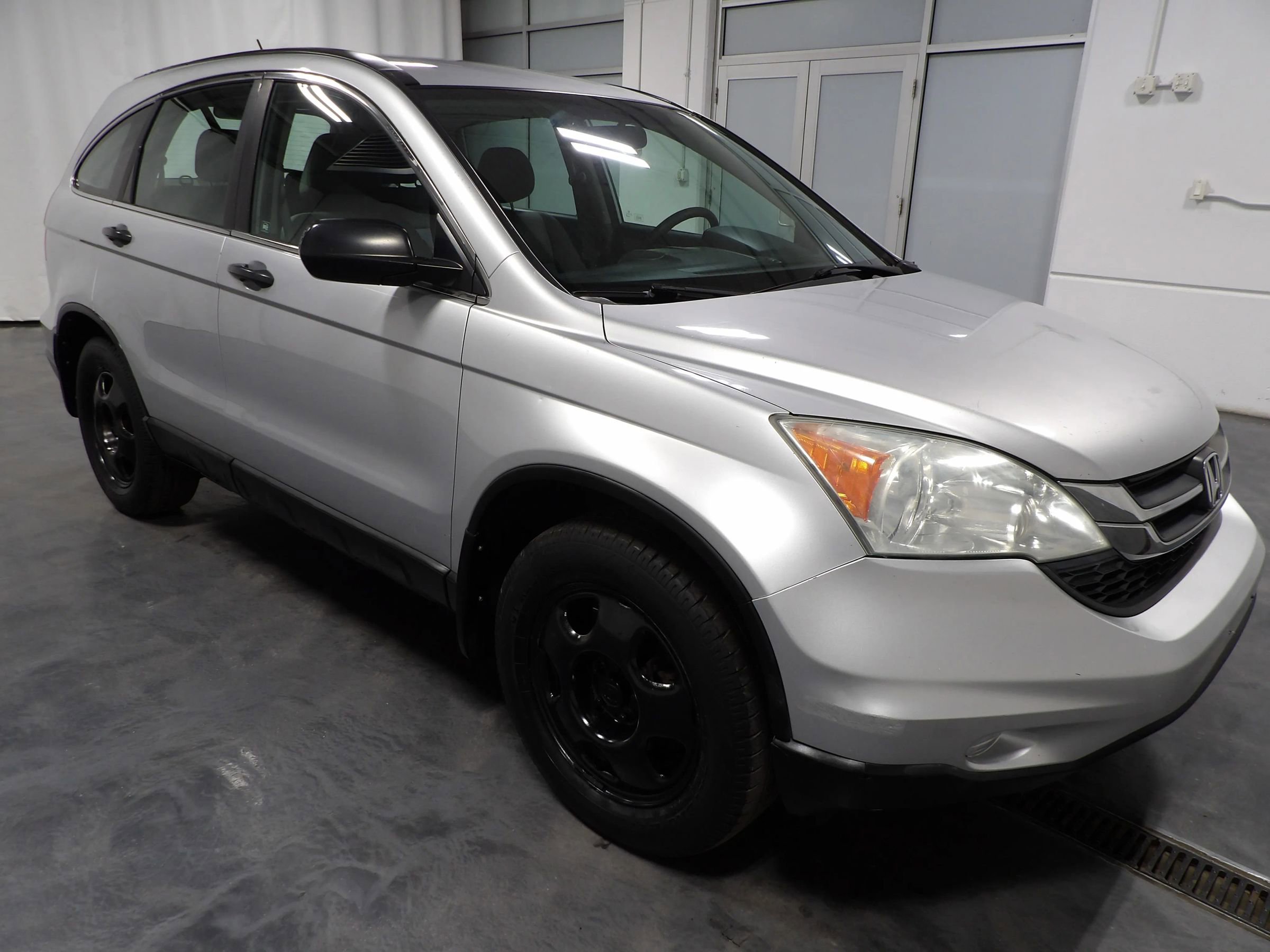 Used 2011 Honda CR-V LX image 2