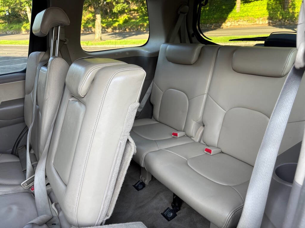 Used 2011 Nissan Pathfinder Silver w/ Protection Pkg image 17