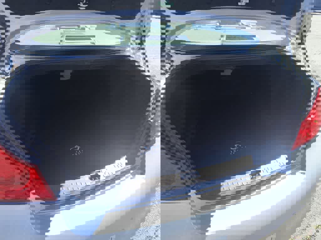 Used 2010 INFINITI G37 Journey w/ Premium Pkg image 24