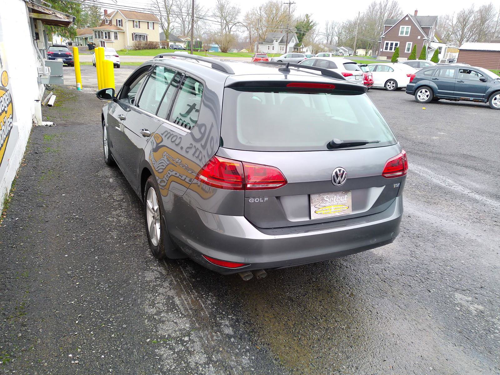 Used 2015 Volkswagen Golf TDI S image 3