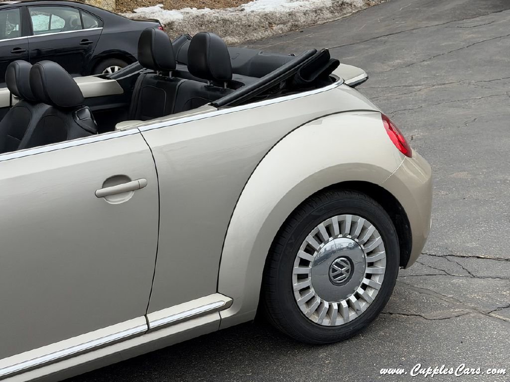 Used 2015 Volkswagen Beetle 1.8T FWD image 39
