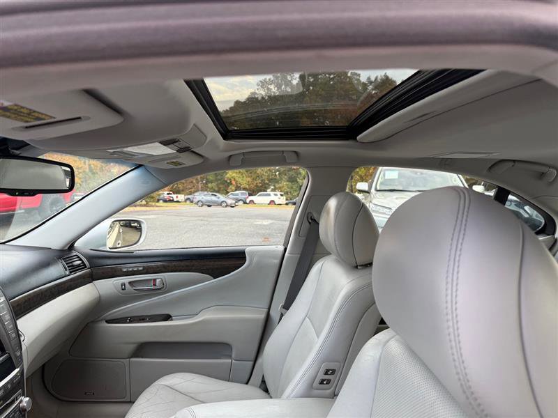 Used 2011 Lexus LS 460 SEDAN w/ Comfort Pkg image 28