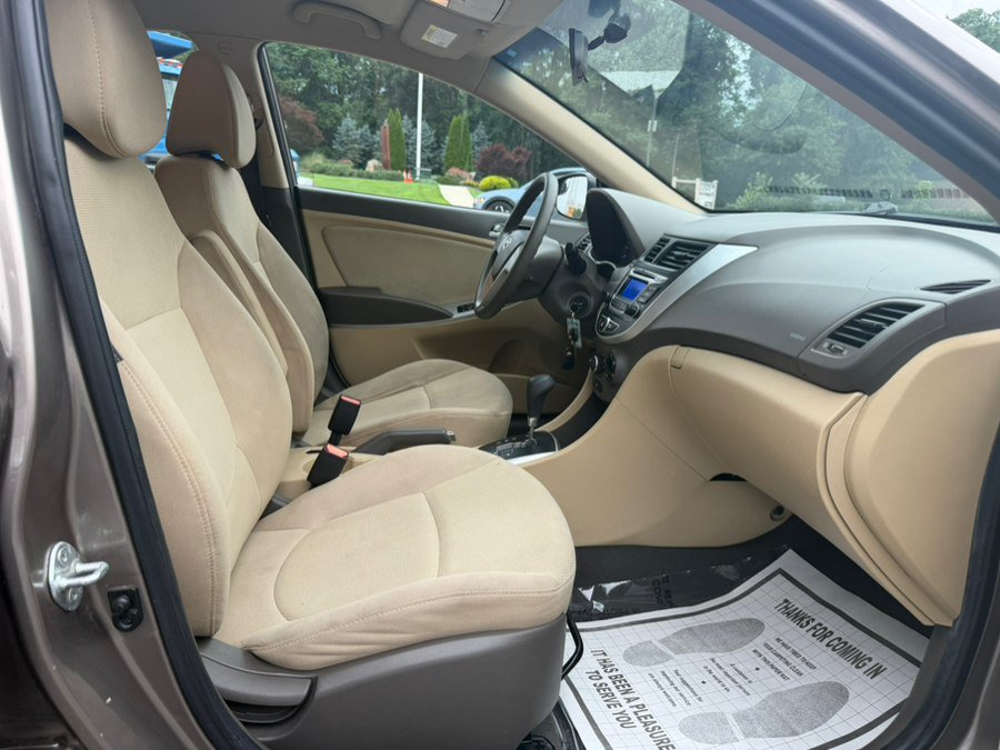 Used 2014 Hyundai Accent GLS FWD image 19