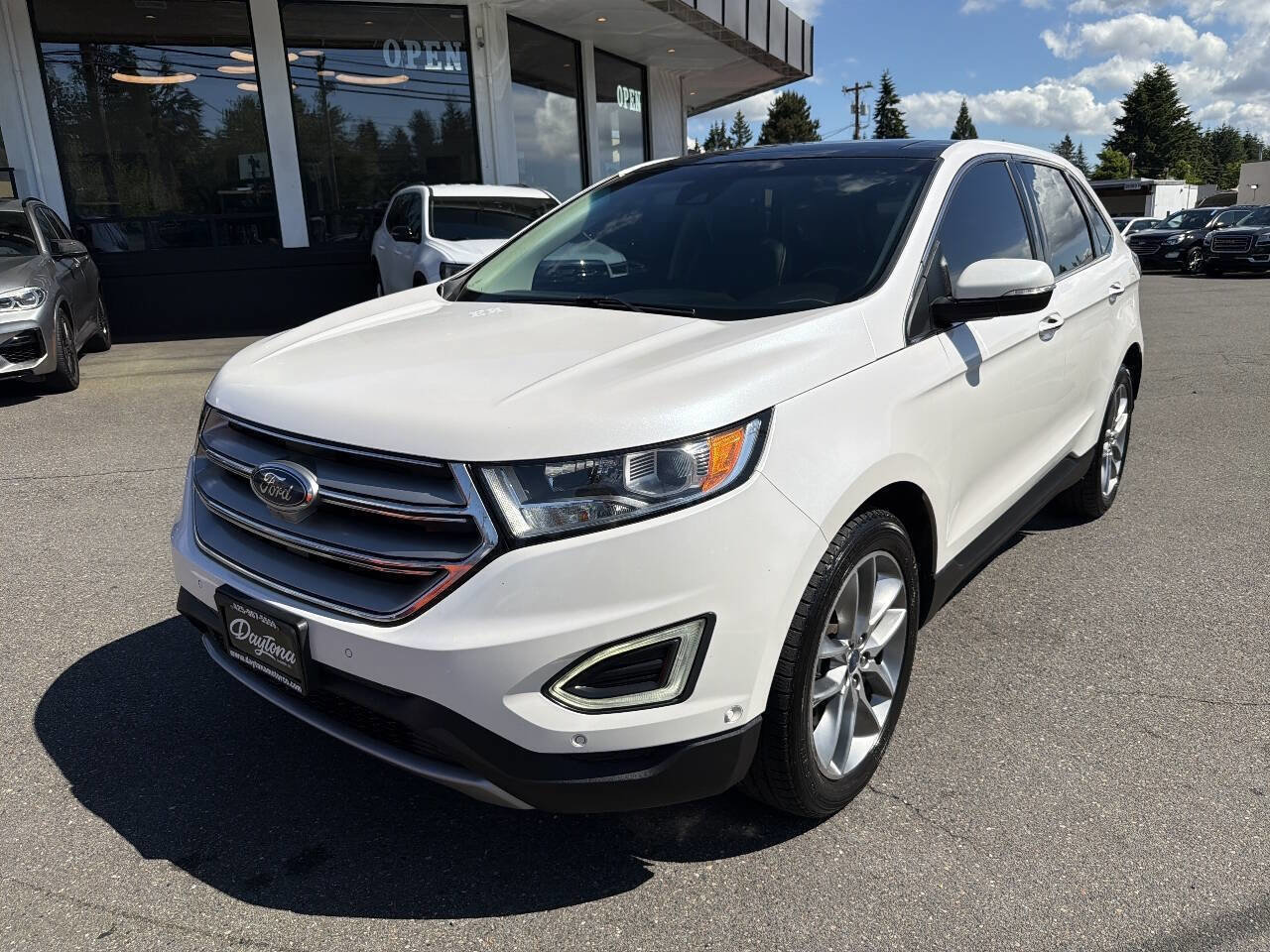 Used 2015 Ford Edge Titanium w/ Equipment Group 302A AWD/4WD image 1