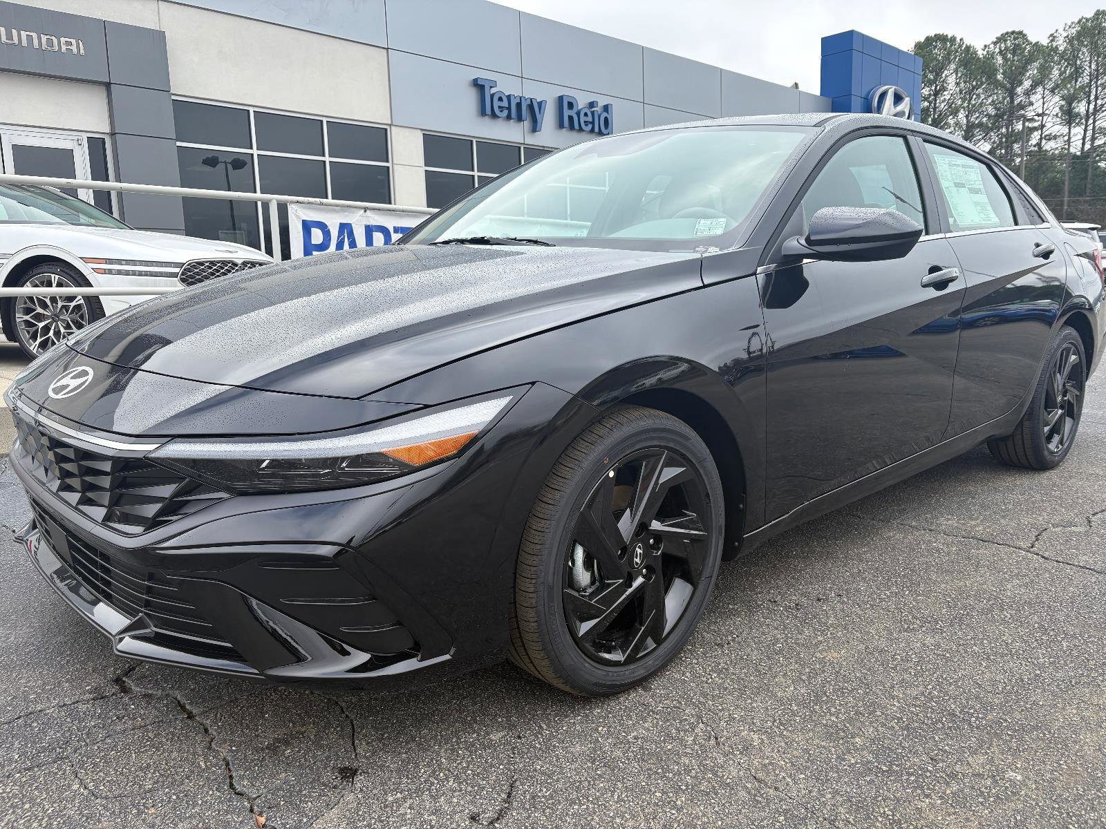 New 2025 Hyundai Elantra Sport FWD image 1