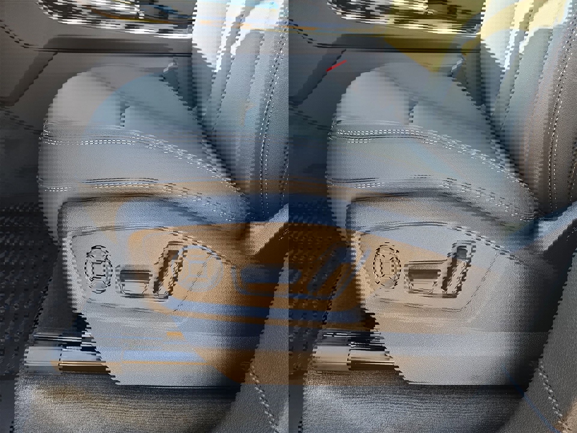 Used 2025 Audi Q7 2.0T Premium w/ Convenience Plus Package image 17