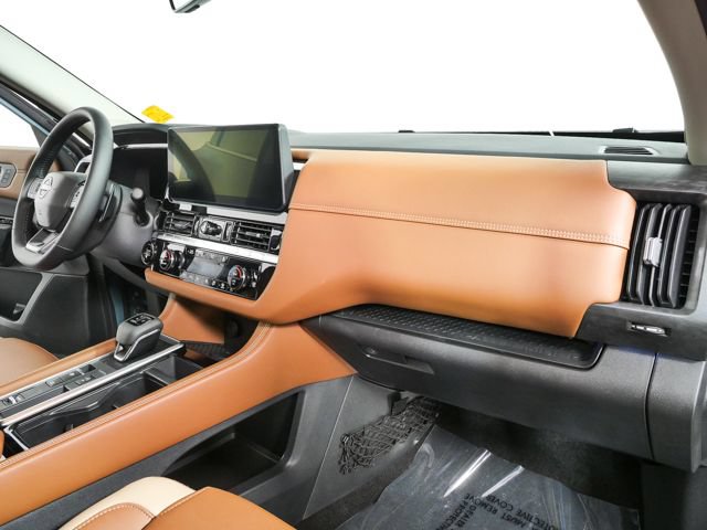 Used 2026 Nissan Pathfinder Platinum w/ Cargo Package FWD image 32