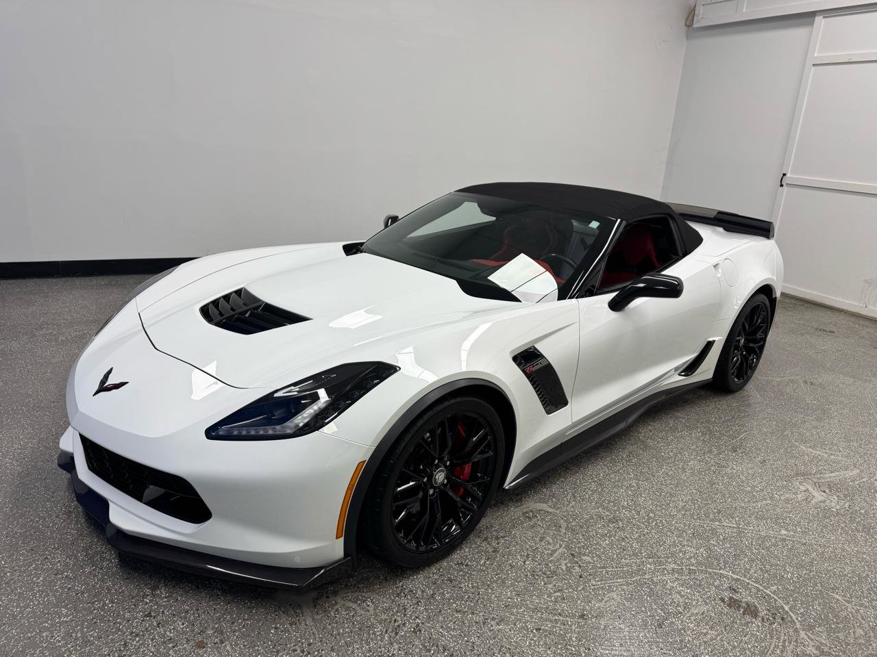 Used 2015 Chevrolet Corvette Z06 w/ 3LZ Preferred Equipment Group image 22
