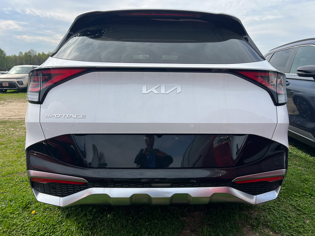 Used 2024 Kia Sportage SX image 4