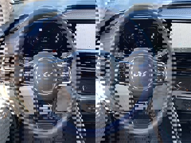 Used 2026 Kia Carnival SX Prestige image 11