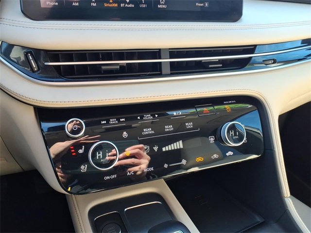 Used 2023 INFINITI QX60 Sensory w/ Cargo Package image 17