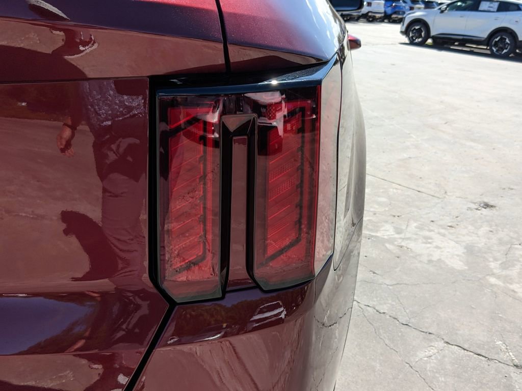 Certified 2025 Kia Sorento LX FWD image 12