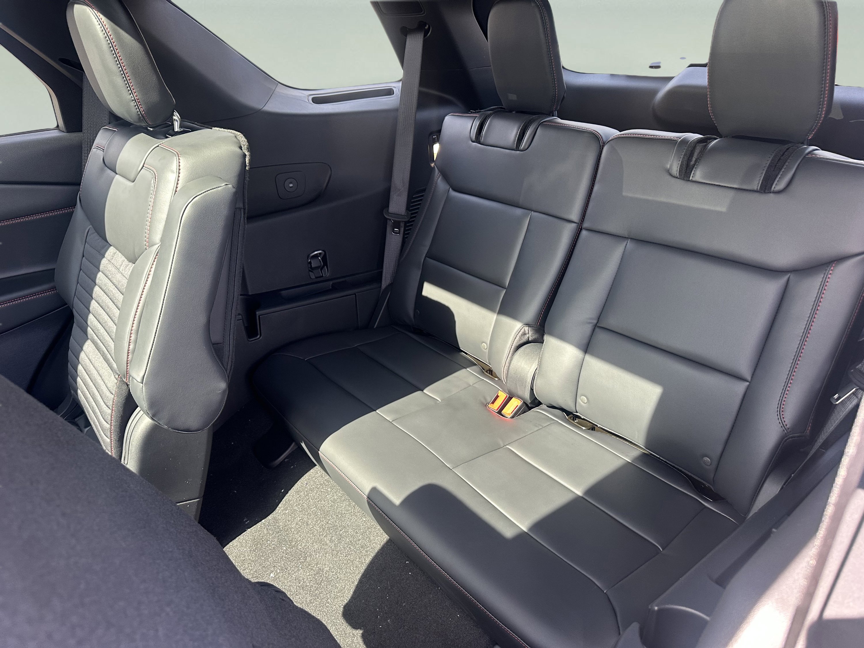 New 2026 Ford Explorer ST-Line w/ ST-Line Street Pack image 11